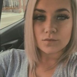 Meet your Posher, Janel